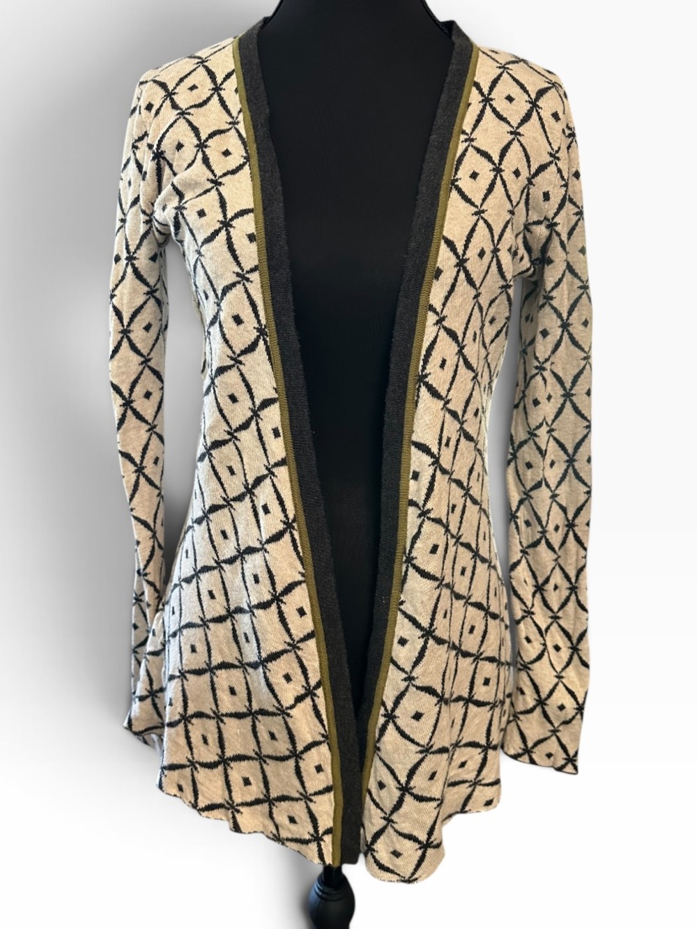 Belldini Cream and Gray Geometric Open-Front Cardigan